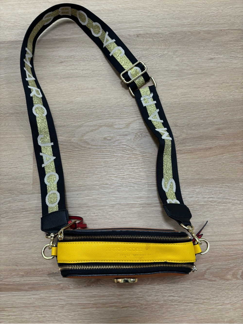 Marc Jacobs Snapshot Small Crossbody Bag - Two-Tone Brown & Burgundy - Picture 2 of 4